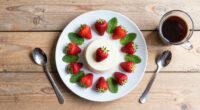 No-Bake Strawberry Delight Doesn't Last 10 Minutes at a Party